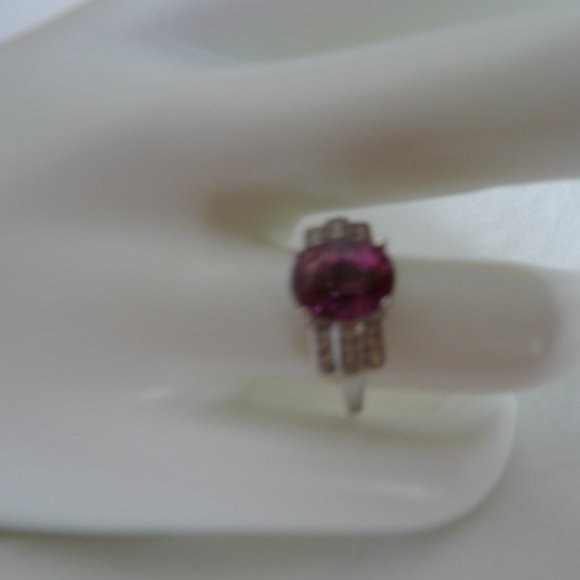 2.80ct PINK SPINEL .09 ct diamonds 18K white gold - Picture 5 of 10